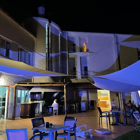 Hotel Al Faro Spiaggia La Cinta Santeodoro Сан-Теодоро Экстерьер фото