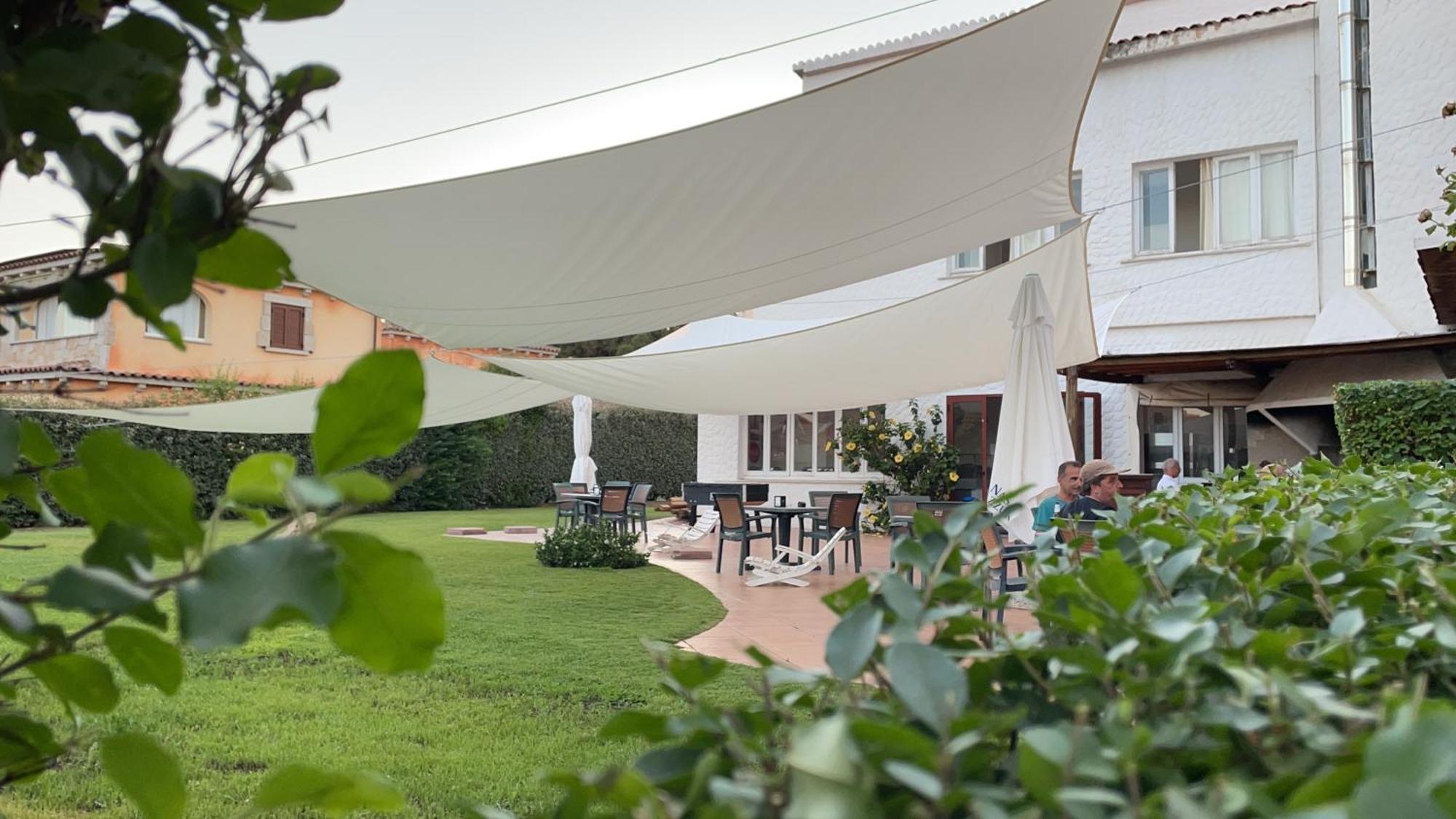 Hotel Al Faro Spiaggia La Cinta Santeodoro Сан-Теодоро Экстерьер фото